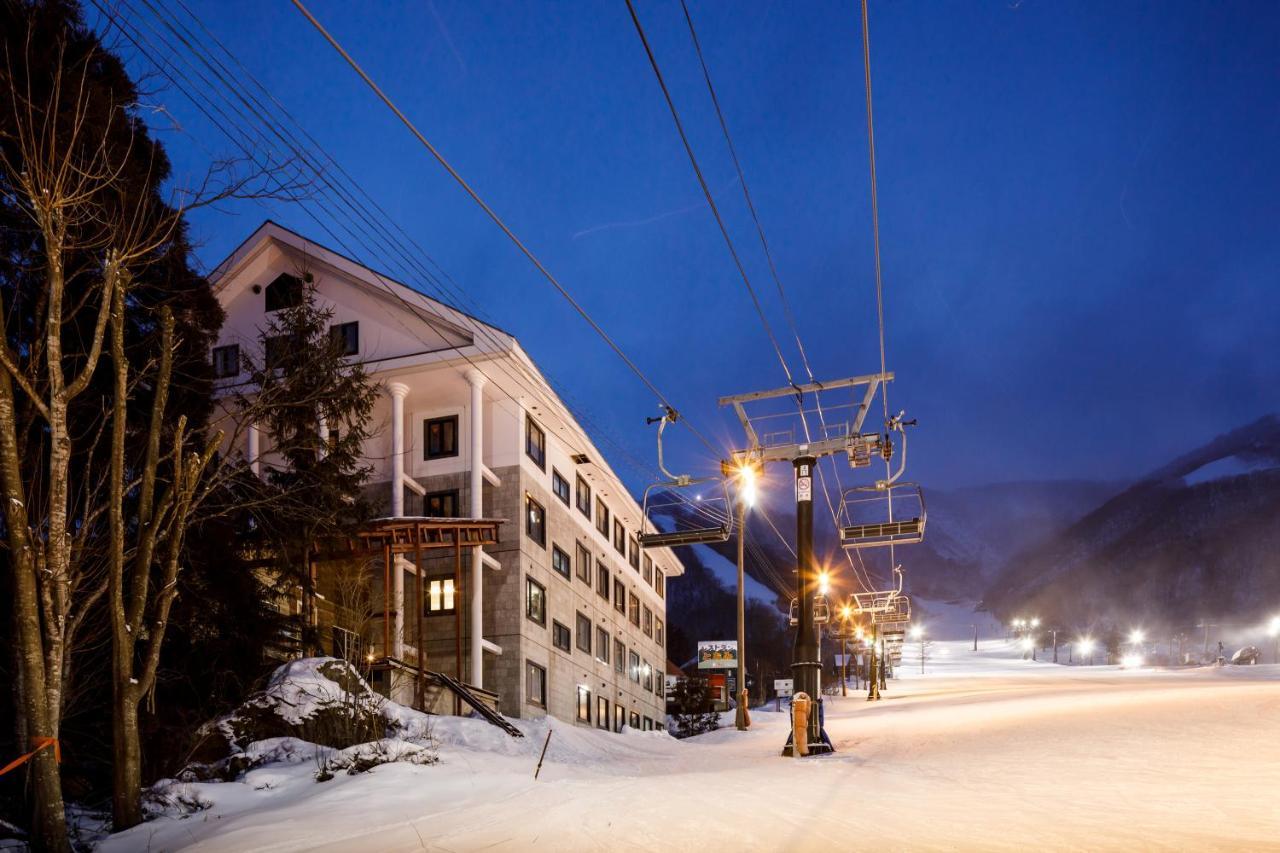 Tabist Condominium Hakuba Goryu Exterior photo